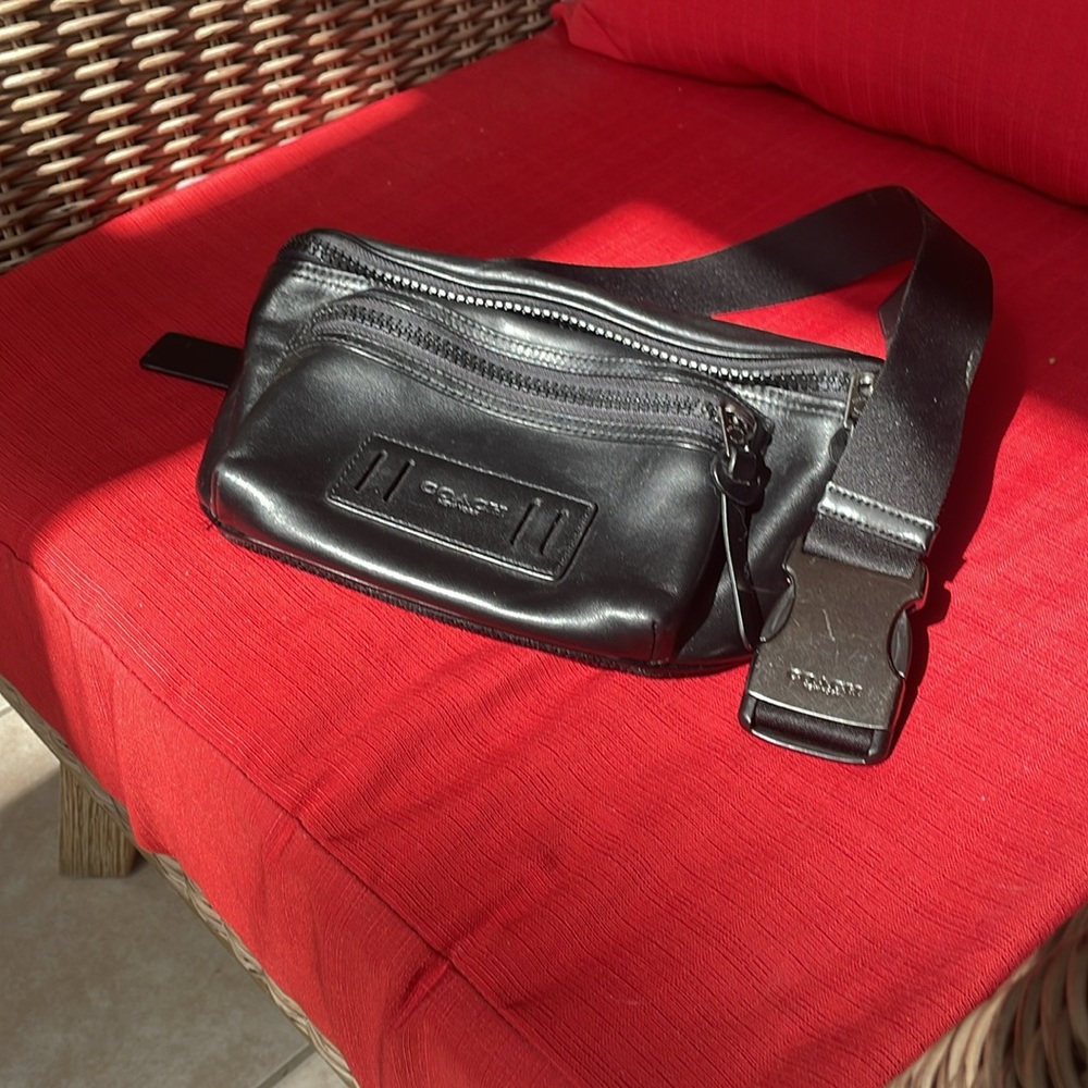 Coach Black Belt Bag Sleek Design Men or Women